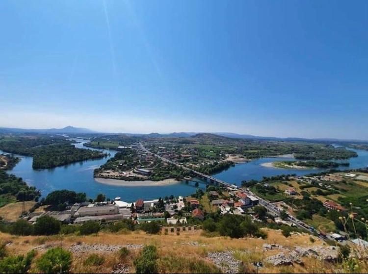 Sunrise Guest House Shkodër Eksteriør billede